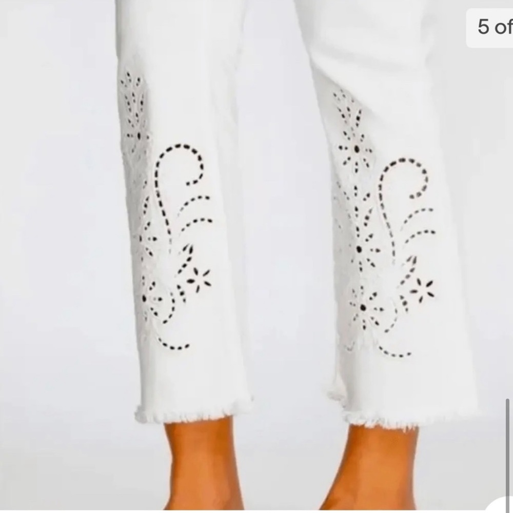 Johnny Was Pashmina White Eyelet Crop Baby Boot High Rise Hippie Jeans Sz 26 - Picture 3 of 11